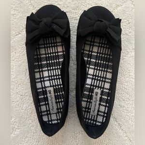American Eagle Black Ballet Flats